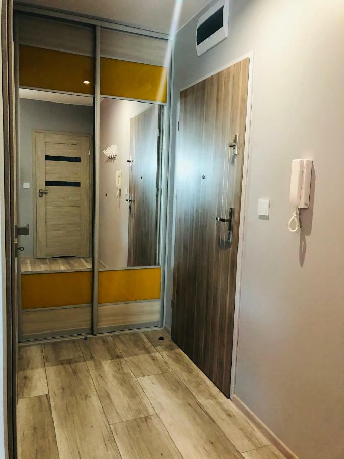 Apartament Elegance Yellow Rewal Exterior photo